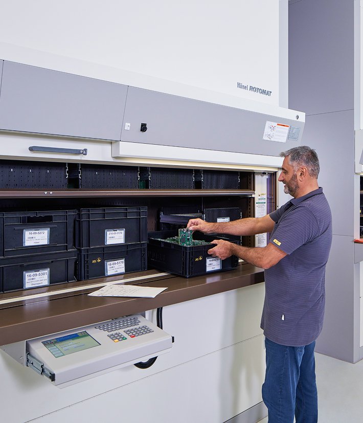 190926110505_kleinteilelager-elektronische-bauteile 1